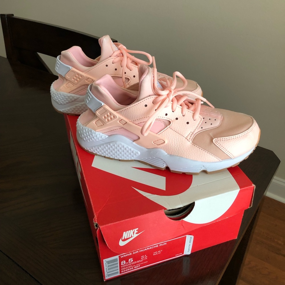 Peach Nike Huarache